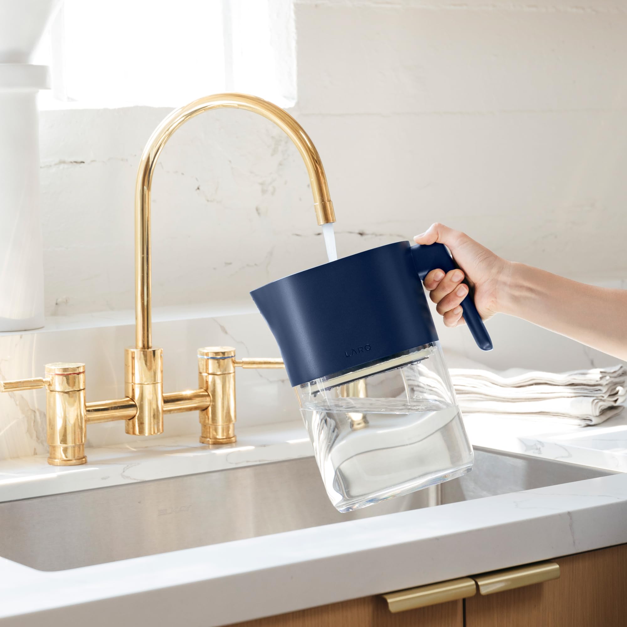 LARQ Hydrated AF Set - Pitcher PureVis 1.9L, Monaco Blue + 4 Advanced Filters - Image 7